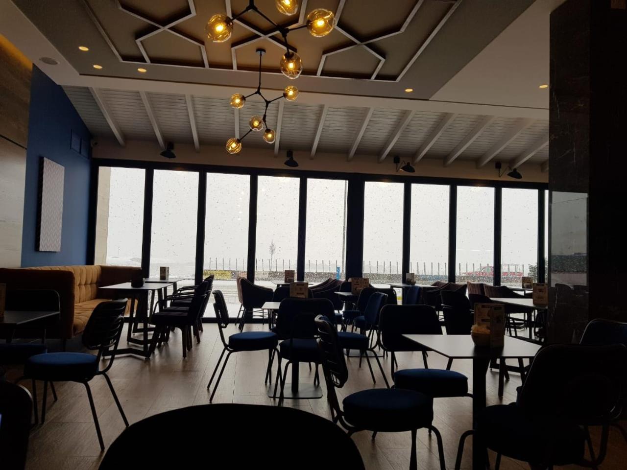 Hotel Kresko Lushnjë Buitenkant foto