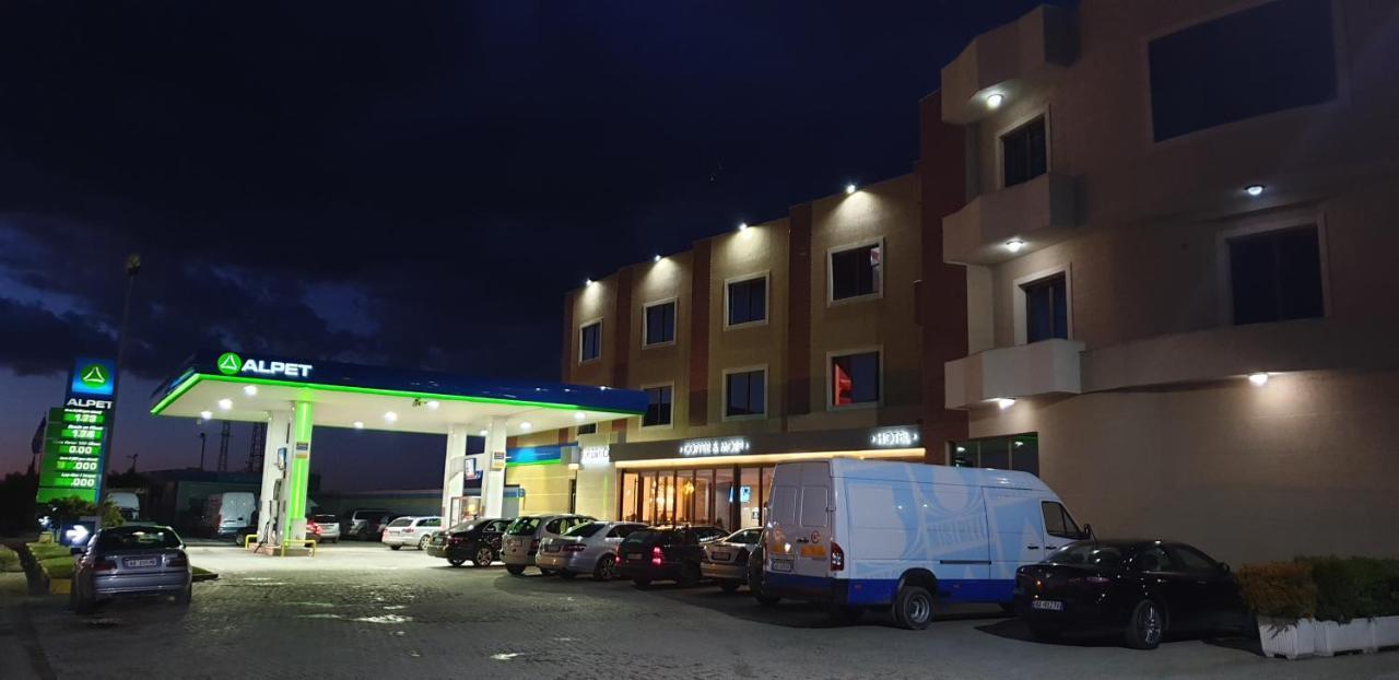 Hotel Kresko Lushnjë Buitenkant foto