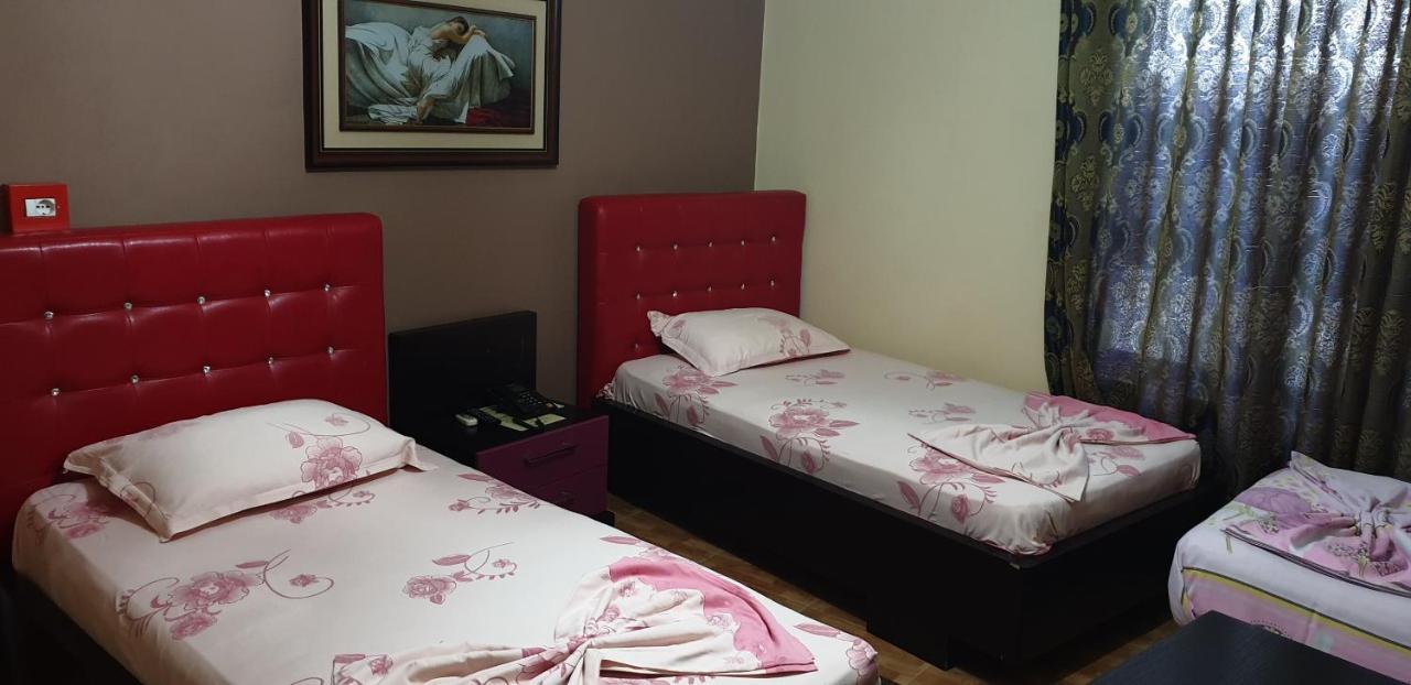 Hotel Kresko Lushnjë Buitenkant foto